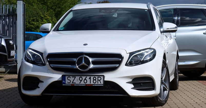 Mercedes-Benz Klasa E cena 159285 przebieg: 130000, rok produkcji 2019 z Trzebnica małe 781